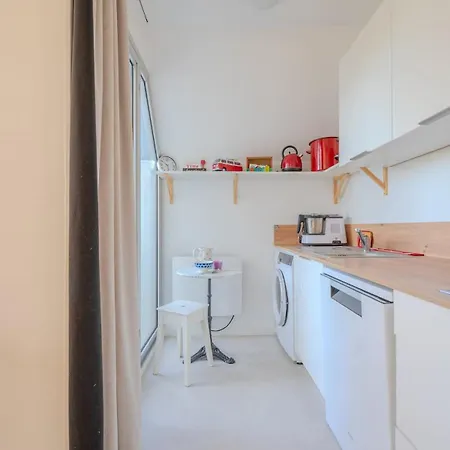 Apartment Of The Flying Bridges