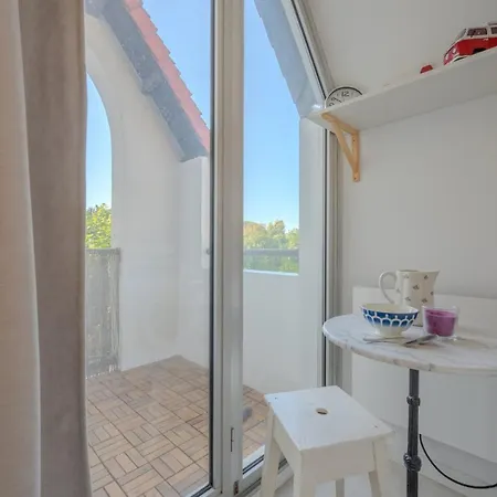 Of The Flying Bridges アパート